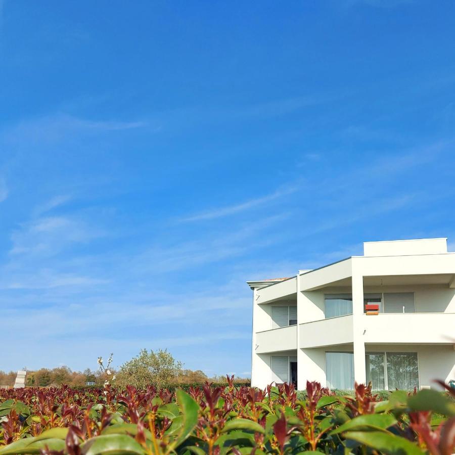 Apartment Fiorella Poreč Dış mekan fotoğraf