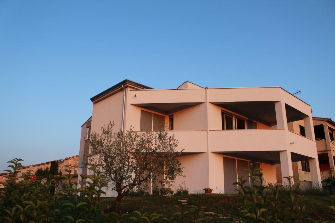 Apartment Fiorella Poreč Dış mekan fotoğraf