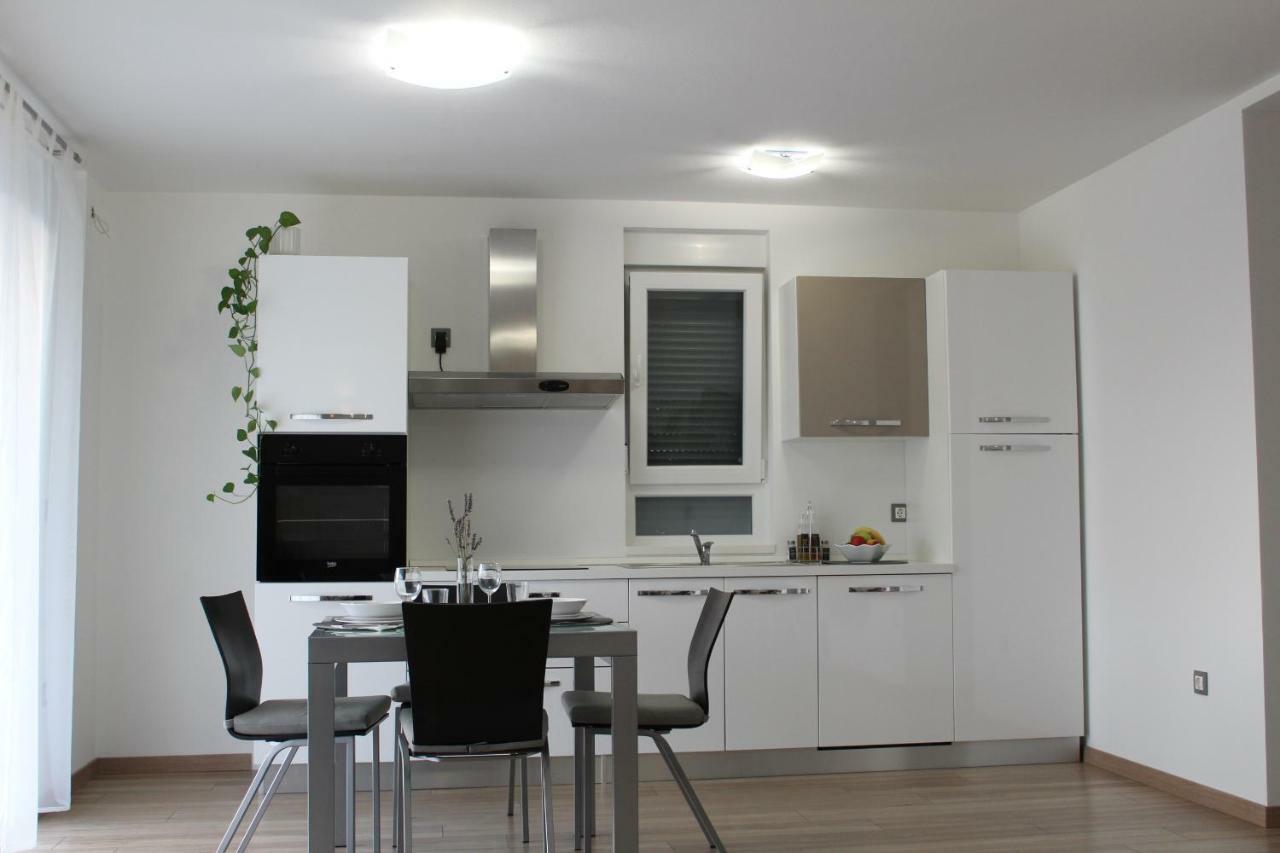 Apartment Fiorella Poreč Dış mekan fotoğraf